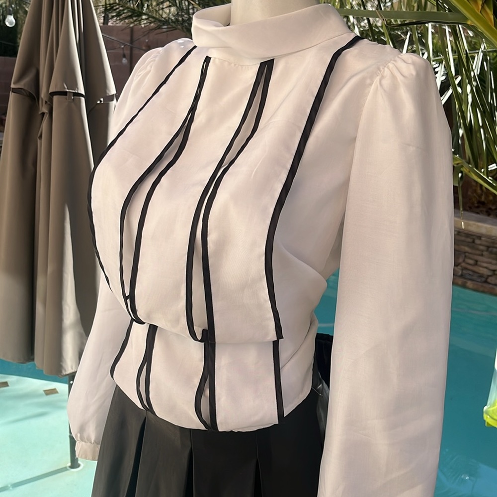 VTG Elegant White & Black Blouse